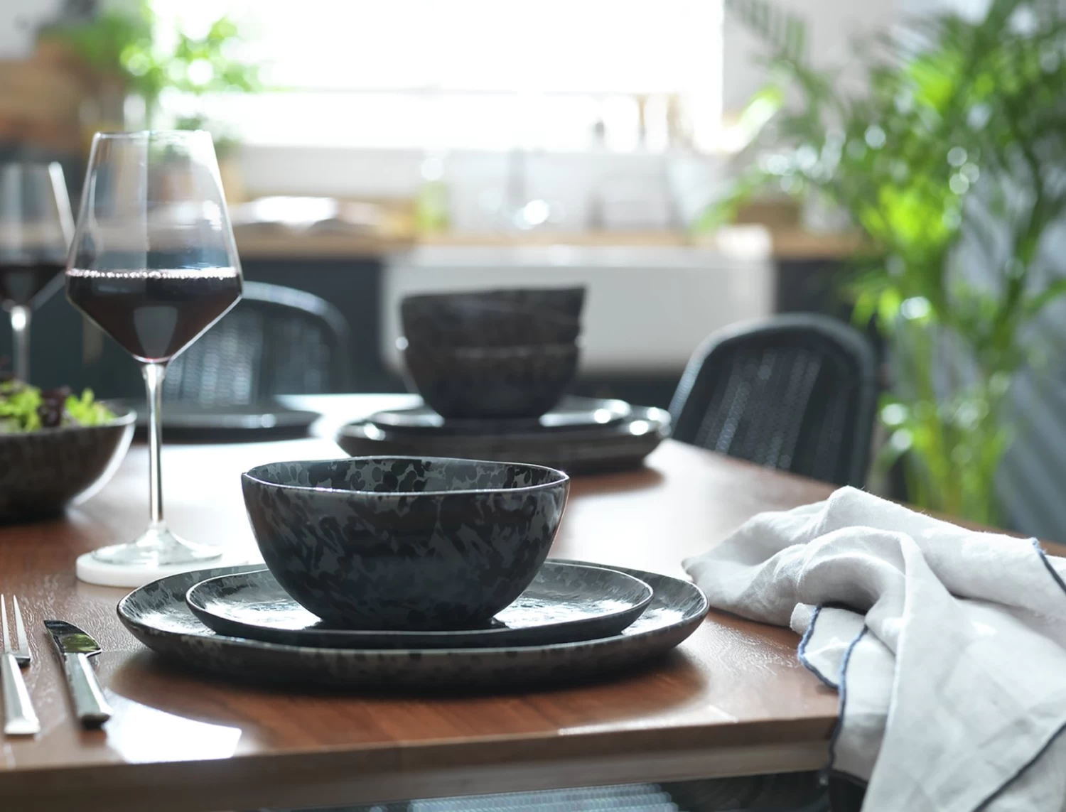 Habitat Preto 12 Piece Stoneware Dinner Set - Black 4 Habitat Preto 12 Piece Stoneware Dinner Set - Black - Image 2