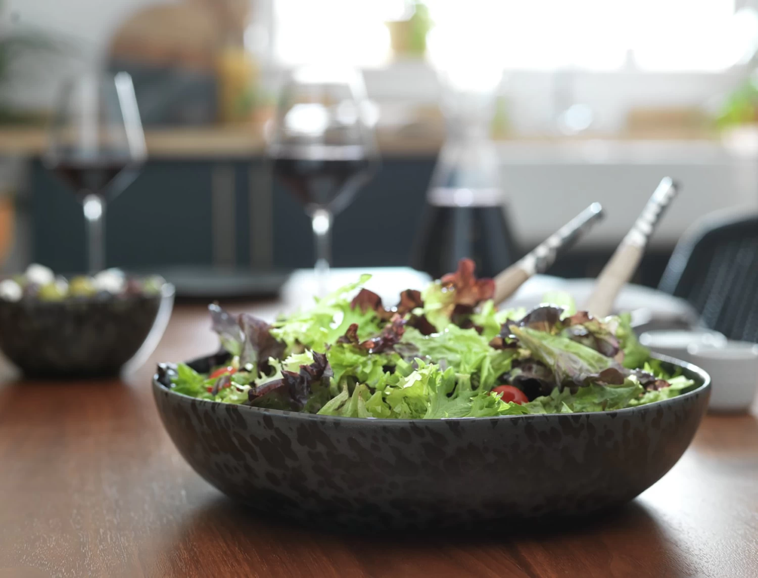 Habitat Preto Stoneware Serving Bowl - Black 4 Habitat Preto Stoneware Serving Bowl - Black - Image 2